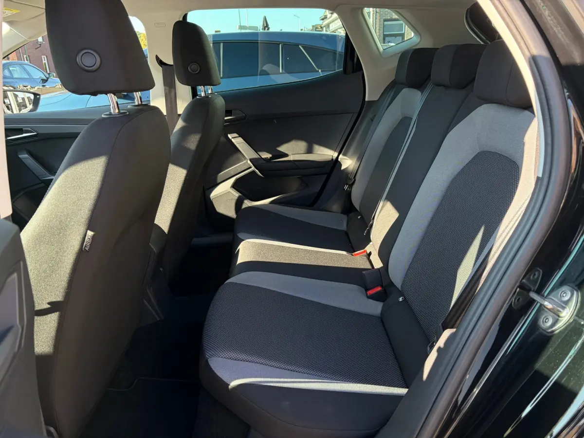 1.0 TSI Style Business Intense,Camera,Apple Carplay,Climate Control,Navigatie