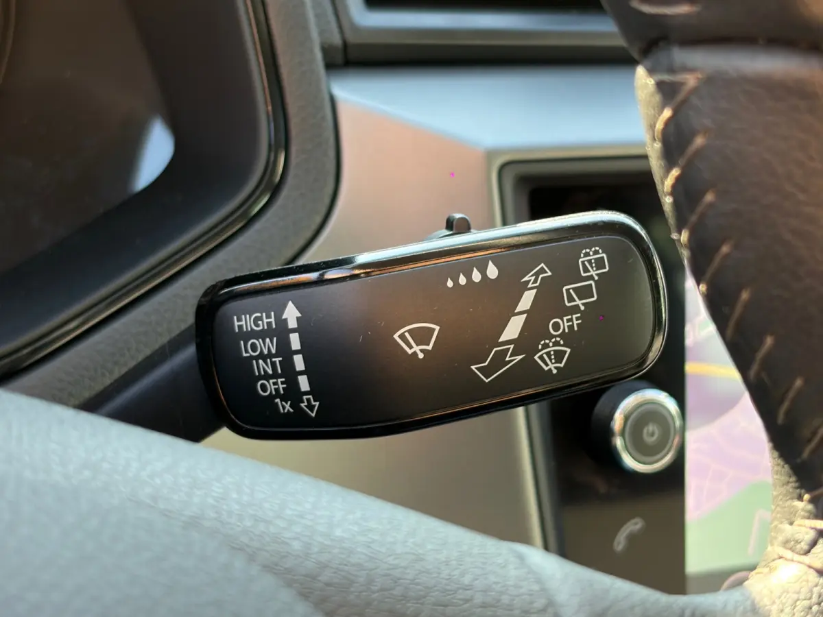 1.0 TSI Style Business Intense,Camera,Apple Carplay,Climate Control,Navigatie