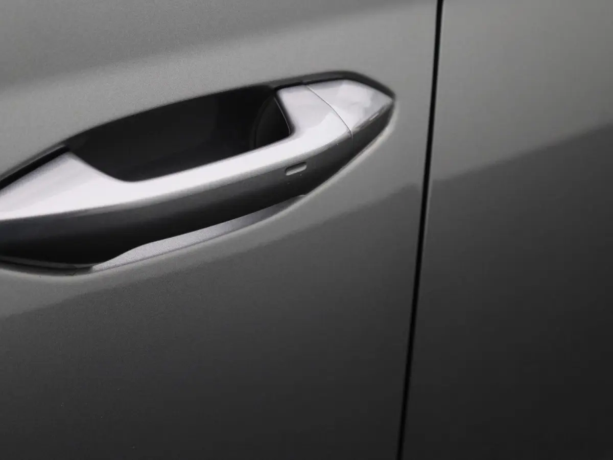 1.4 TSI iV PHEV Business Edition | Automaat | Virtual cockpit | Stoel verwarming | Navigatie | Apple CarPlay / Android Auto | Lichtmetalen velgen | Parkeersensoren | Keyless Start | Elec. Ac