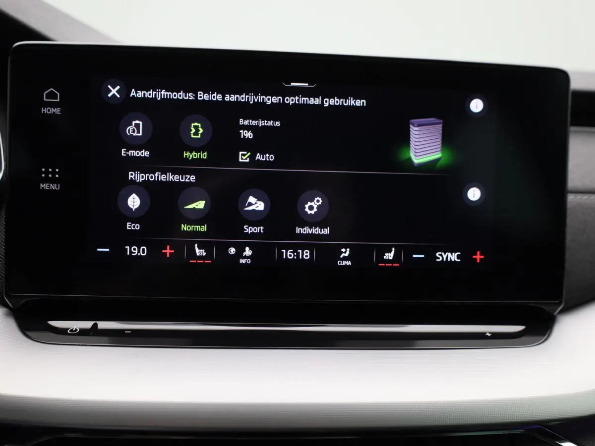 1.4 TSI iV PHEV Business Edition | Automaat | Virtual cockpit | Stoel verwarming | Navigatie | Apple CarPlay / Android Auto | Lichtmetalen velgen | Parkeersensoren | Keyless Start | Elec. Ac