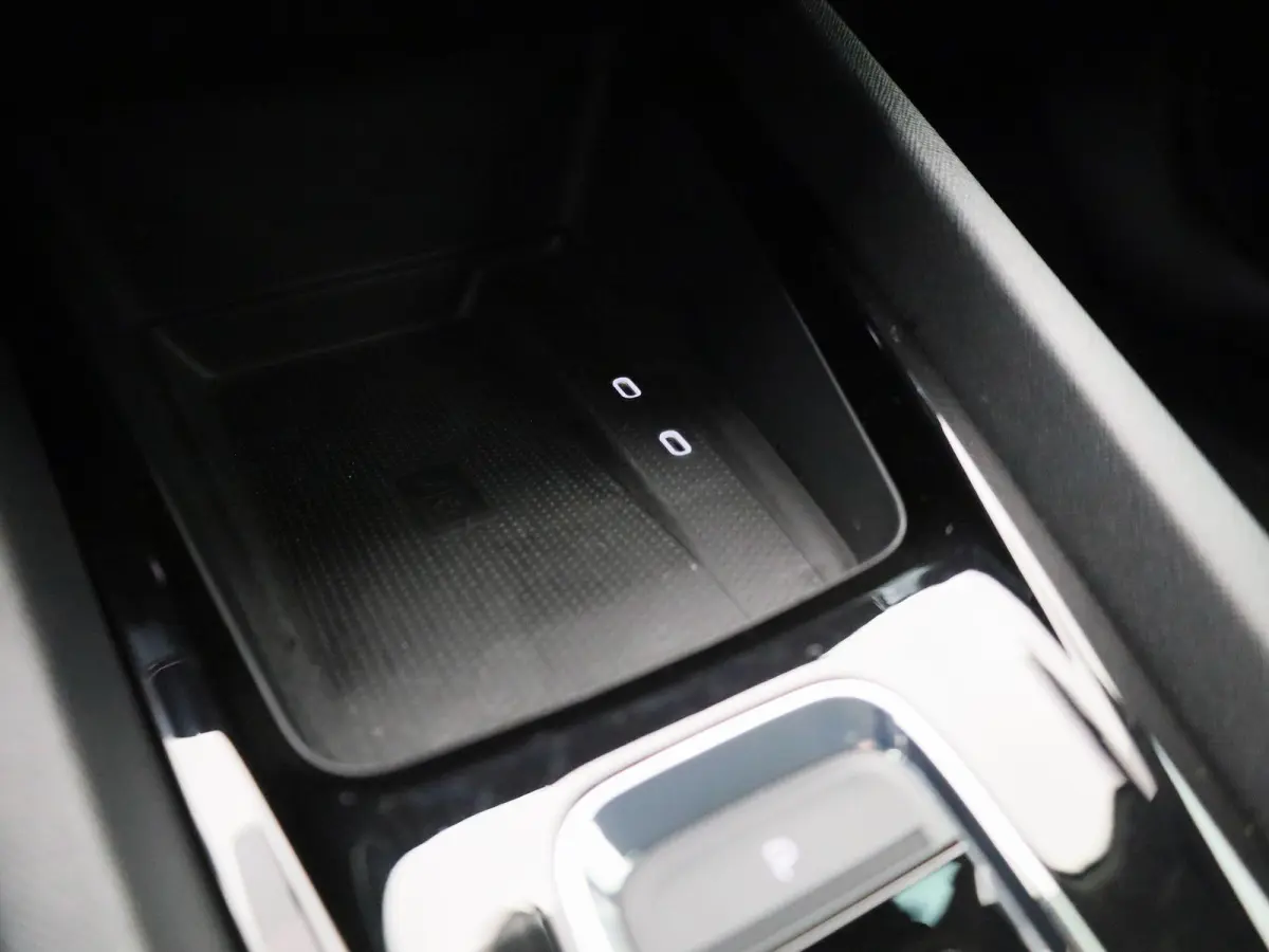 1.4 TSI iV PHEV Business Edition | Automaat | Virtual cockpit | Stoel verwarming | Navigatie | Apple CarPlay / Android Auto | Lichtmetalen velgen | Parkeersensoren | Keyless Start | Elec. Ac