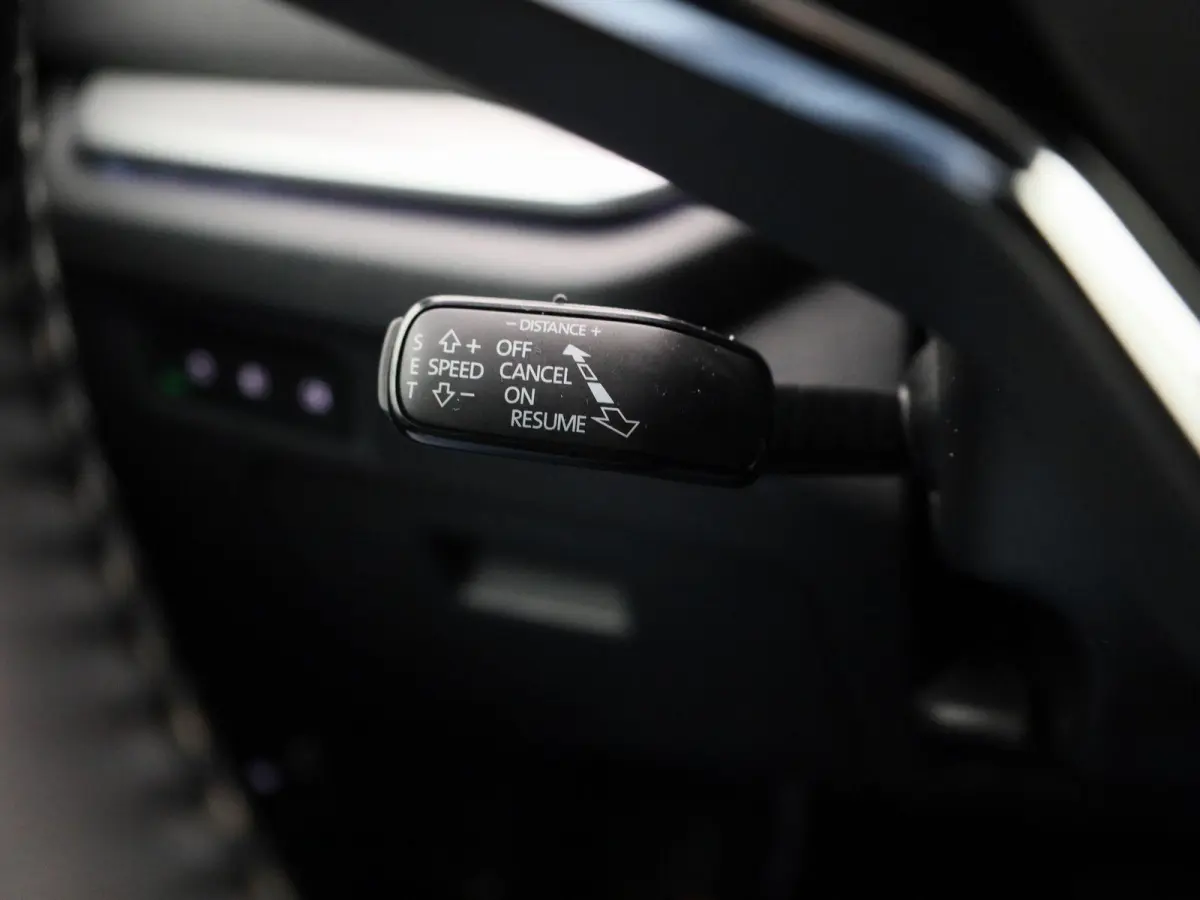 1.4 TSI iV PHEV Business Edition | Automaat | Virtual cockpit | Stoel verwarming | Navigatie | Apple CarPlay / Android Auto | Lichtmetalen velgen | Parkeersensoren | Keyless Start | Elec. Ac