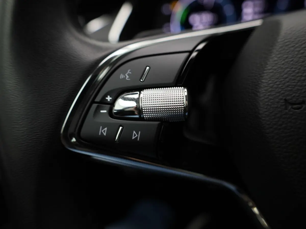 1.4 TSI iV PHEV Business Edition | Automaat | Virtual cockpit | Stoel verwarming | Navigatie | Apple CarPlay / Android Auto | Lichtmetalen velgen | Parkeersensoren | Keyless Start | Elec. Ac
