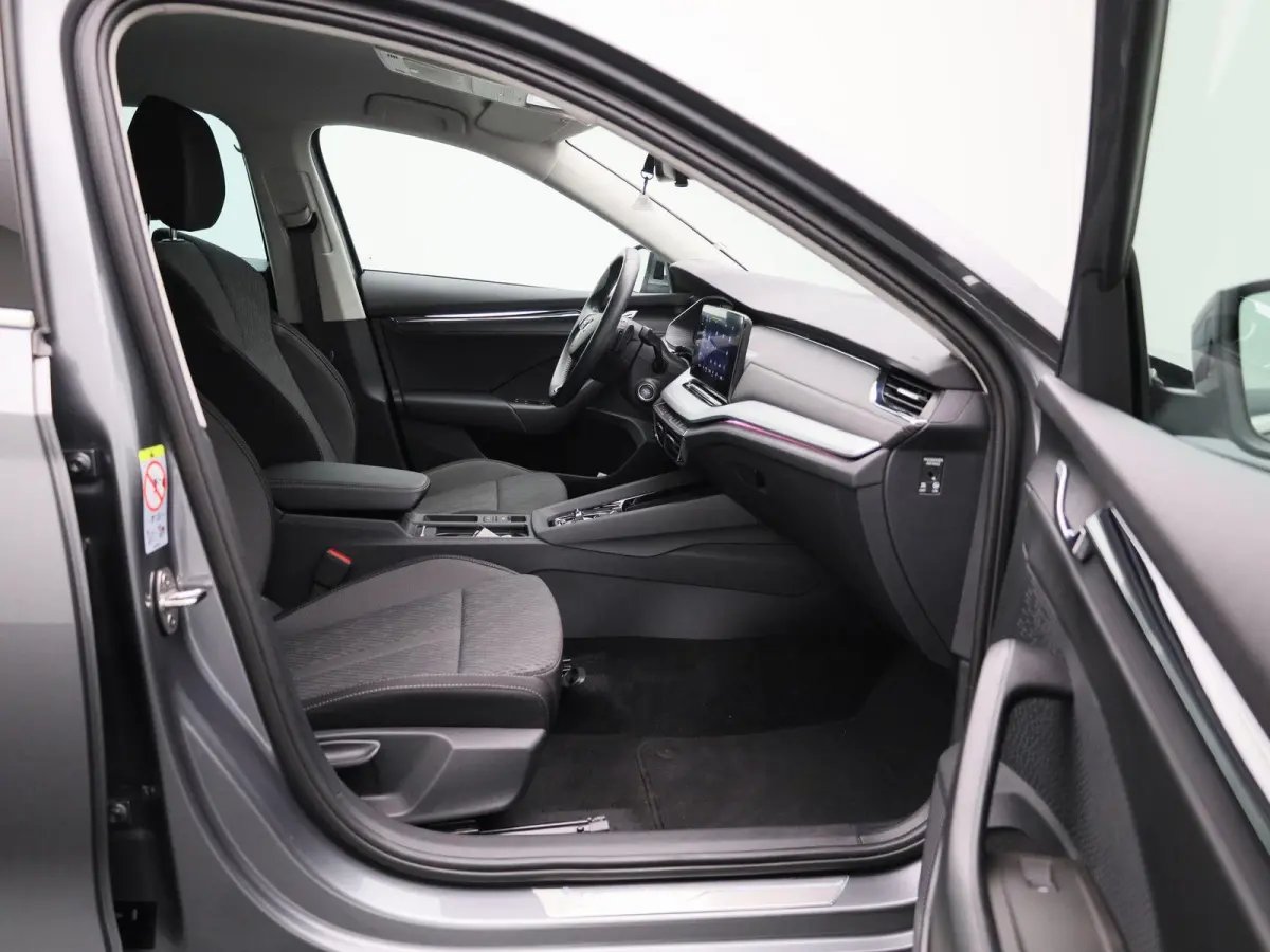 1.4 TSI iV PHEV Business Edition | Automaat | Virtual cockpit | Stoel verwarming | Navigatie | Apple CarPlay / Android Auto | Lichtmetalen velgen | Parkeersensoren | Keyless Start | Elec. Ac