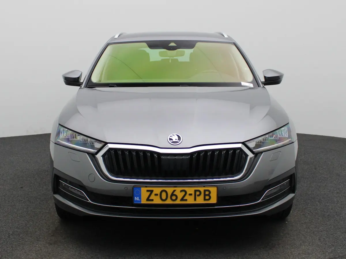 1.4 TSI iV PHEV Business Edition | Automaat | Virtual cockpit | Stoel verwarming | Navigatie | Apple CarPlay / Android Auto | Lichtmetalen velgen | Parkeersensoren | Keyless Start | Elec. Ac