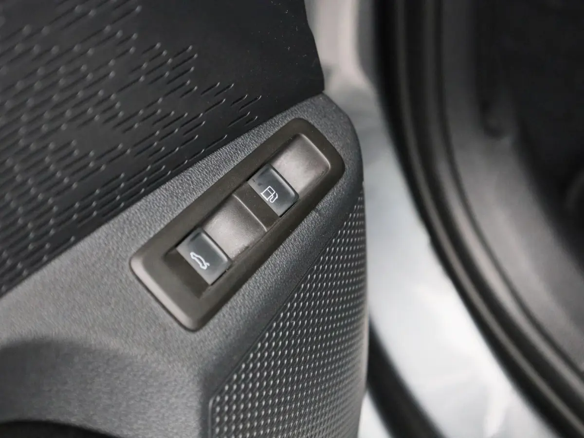 1.4 TSI iV PHEV Business Edition | Automaat | Virtual cockpit | Stoel verwarming | Navigatie | Apple CarPlay / Android Auto | Lichtmetalen velgen | Parkeersensoren | Keyless Start | Elec. Ac