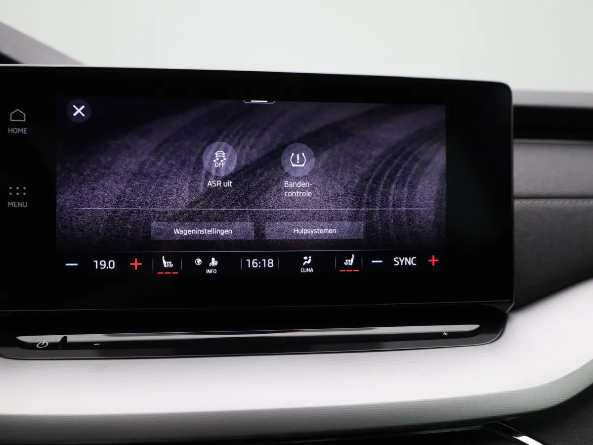 1.4 TSI iV PHEV Business Edition | Automaat | Virtual cockpit | Stoel verwarming | Navigatie | Apple CarPlay / Android Auto | Lichtmetalen velgen | Parkeersensoren | Keyless Start | Elec. Ac
