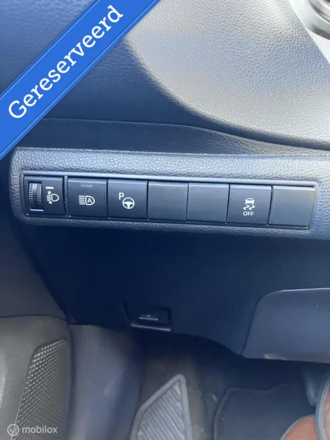 2.0 Hybrid GR-Sport