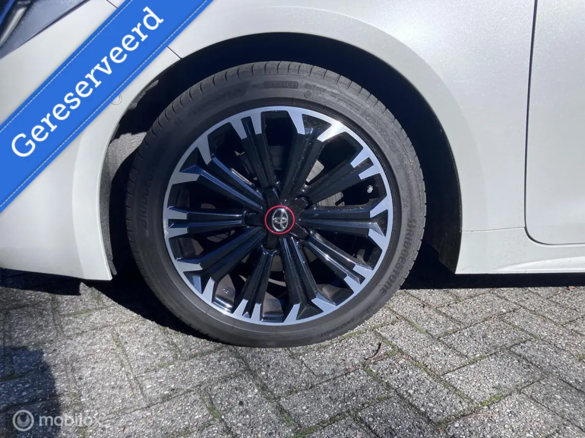 2.0 Hybrid GR-Sport