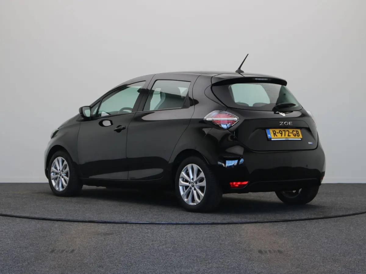 R110 Life 52 kWh | Accu Koop | Stoel en stuurwielverwarming | Achteruitrijcamera | Climate Control | Voor en Achter Parkeersensoren |
