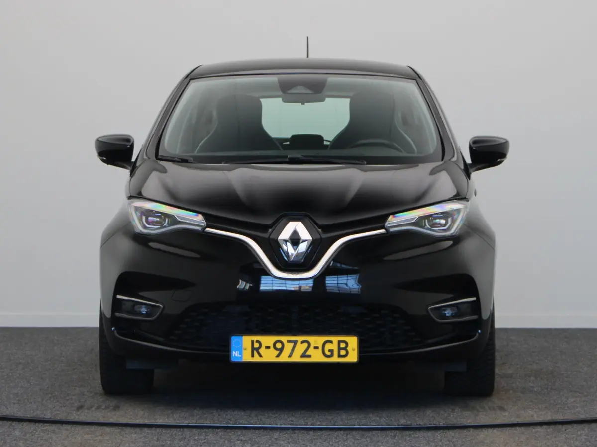 R110 Life 52 kWh | Accu Koop | Stoel en stuurwielverwarming | Achteruitrijcamera | Climate Control | Voor en Achter Parkeersensoren |