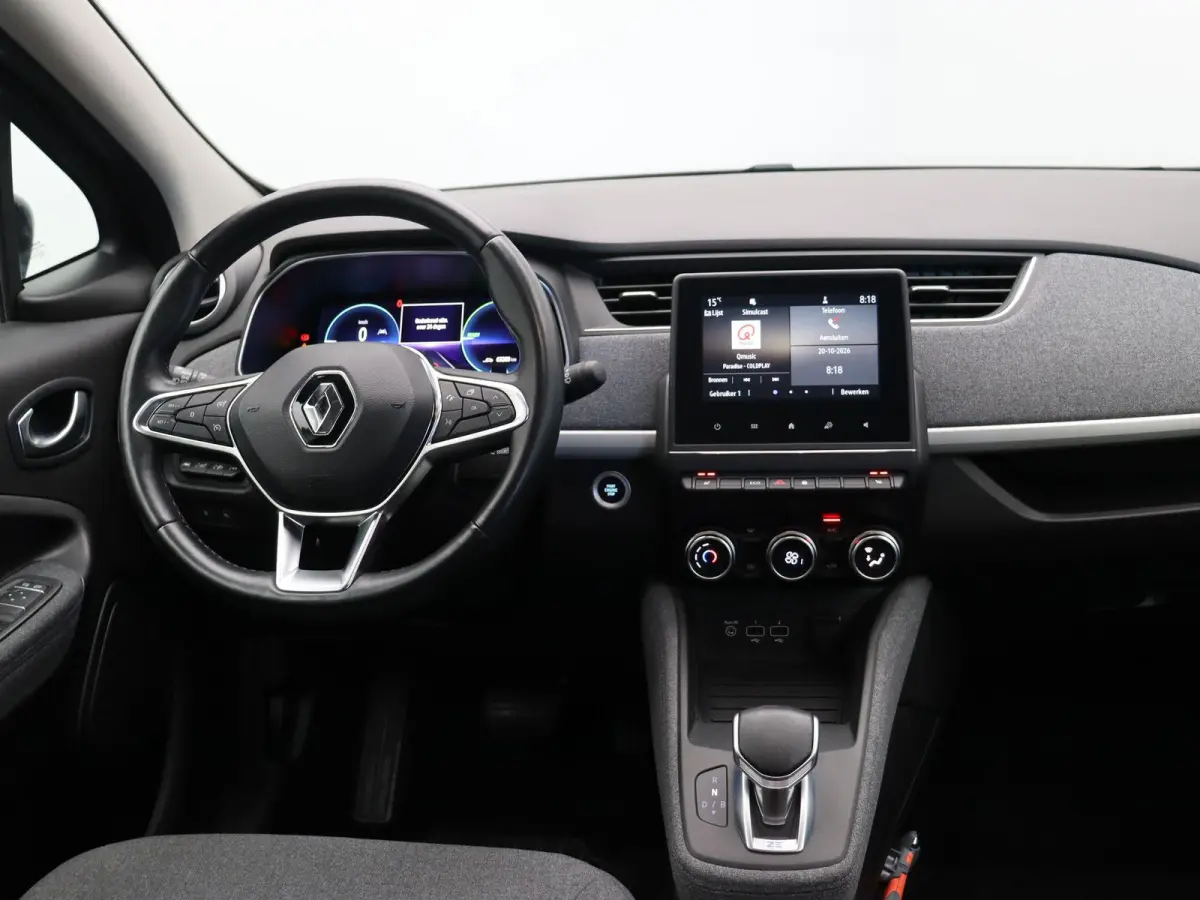R110 Life 52 kWh | Accu Koop | Stoel en stuurwielverwarming | Achteruitrijcamera | Climate Control | Voor en Achter Parkeersensoren |