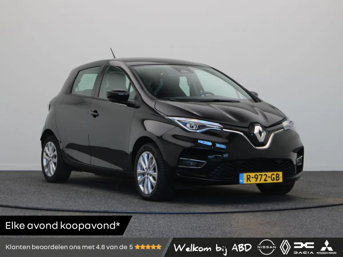R110 Life 52 kWh | Accu Koop | Stoel en stuurwielverwarming | Achteruitrijcamera | Climate Control | Voor en Achter Parkeersensoren |