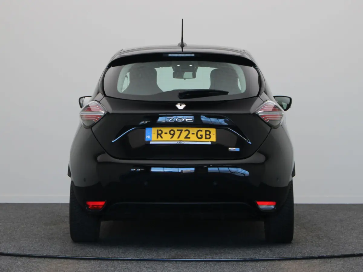 R110 Life 52 kWh | Accu Koop | Stoel en stuurwielverwarming | Achteruitrijcamera | Climate Control | Voor en Achter Parkeersensoren |