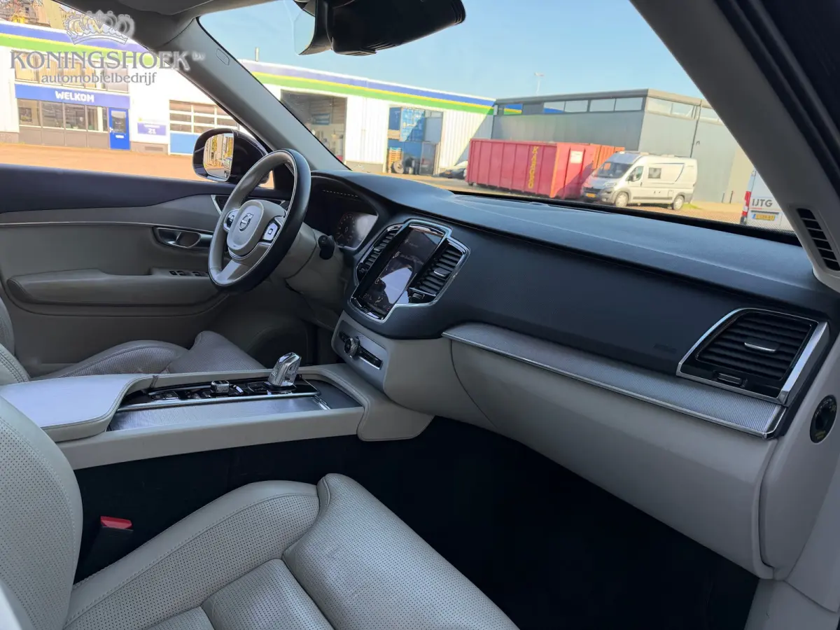 2.0 T8 Twin Engine AWD Inscription