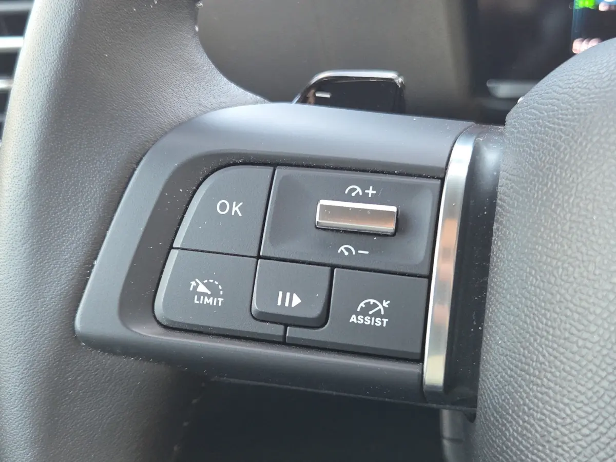 1.2 Hybrid 100 You Automaat | Climate control | Parkeersensoren | Carplay/android auto | DAB |