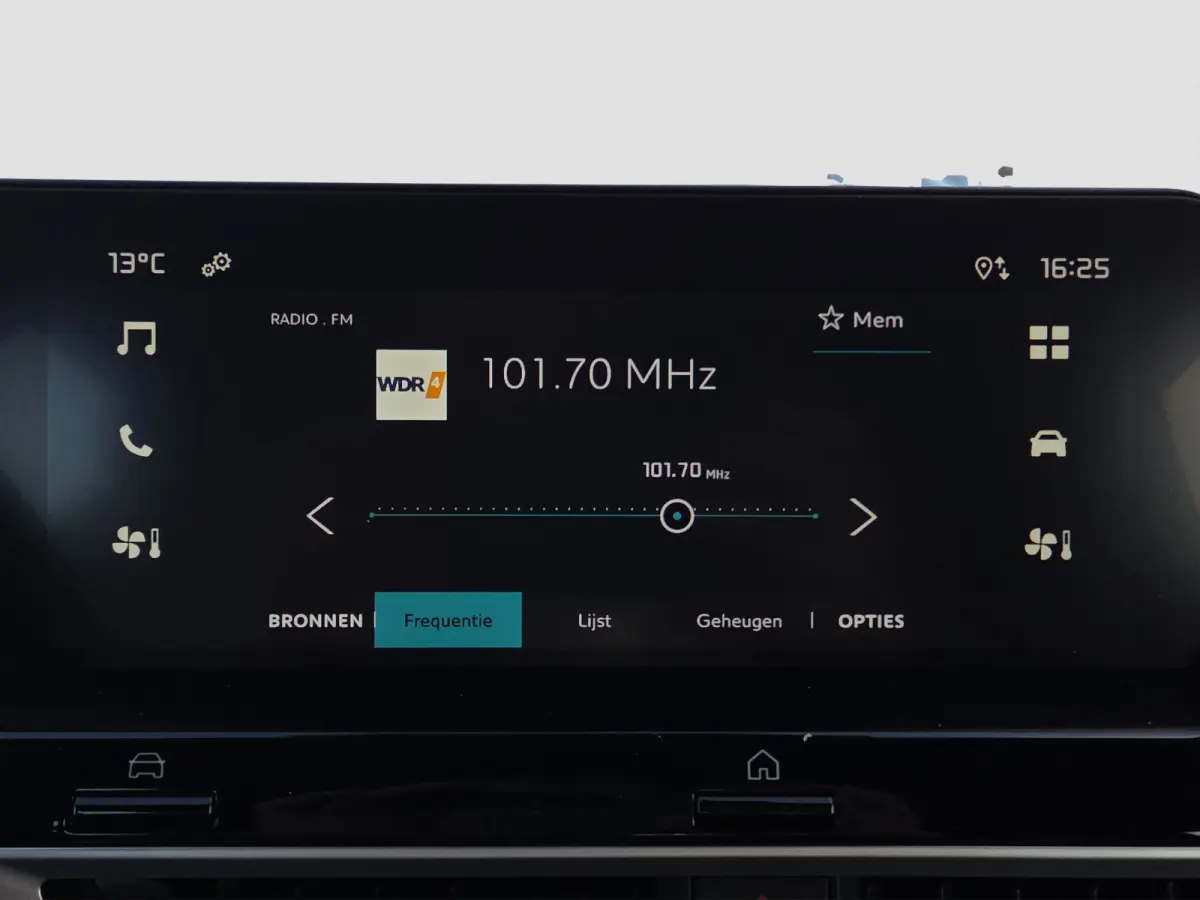 1.2 Hybrid 100 You Automaat | Climate control | Parkeersensoren | Carplay/android auto | DAB |