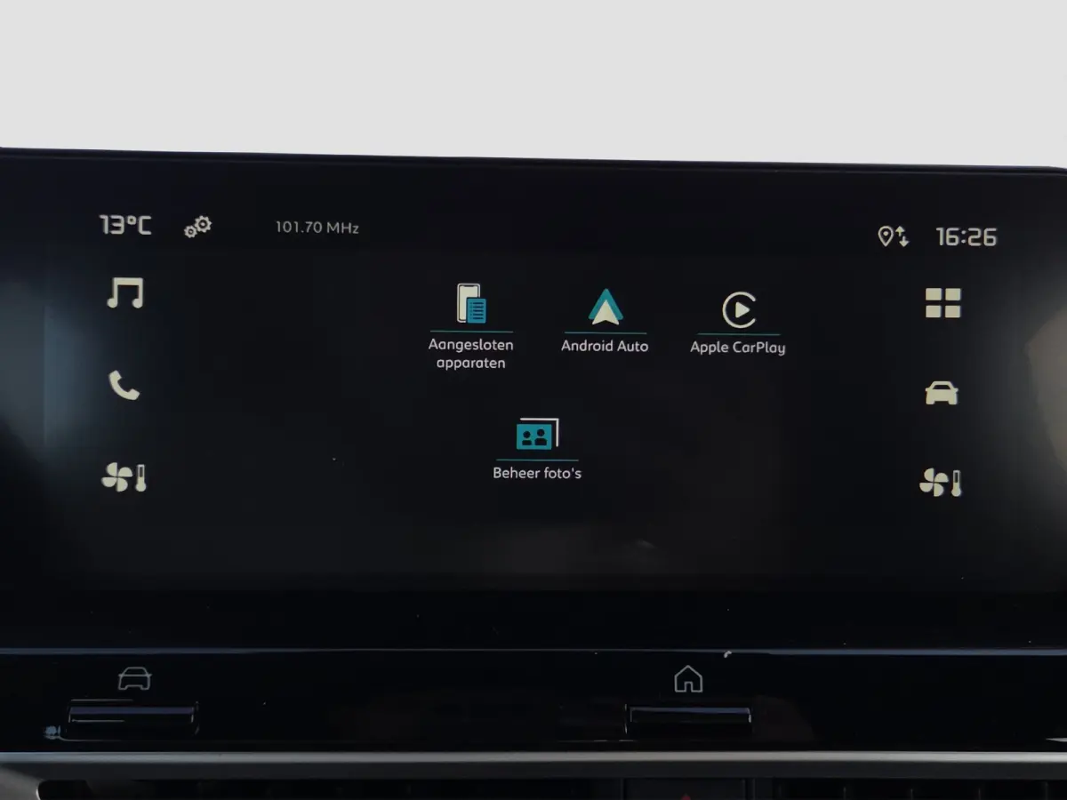 1.2 Hybrid 100 You Automaat | Climate control | Parkeersensoren | Carplay/android auto | DAB |