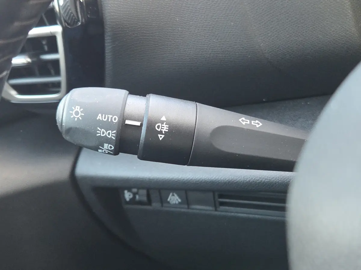 1.2 Hybrid 100 You Automaat | Climate control | Parkeersensoren | Carplay/android auto | DAB |