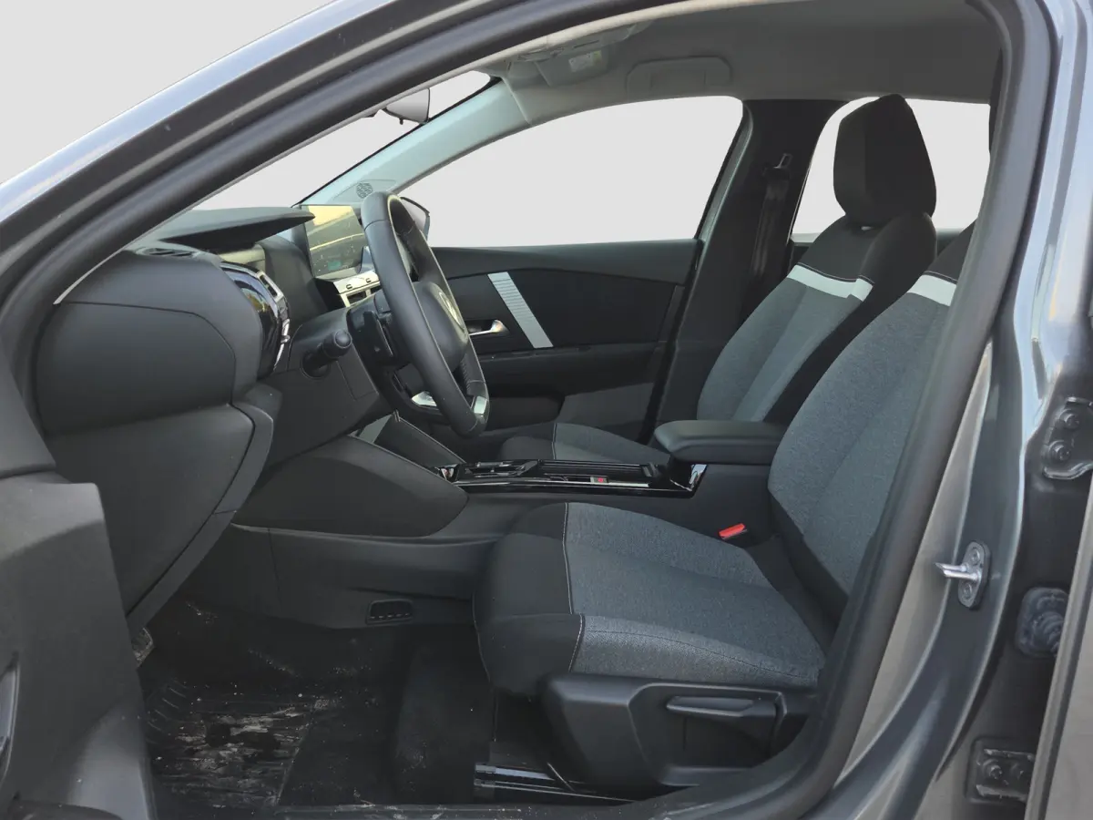 1.2 Hybrid 100 You Automaat | Climate control | Parkeersensoren | Carplay/android auto | DAB |