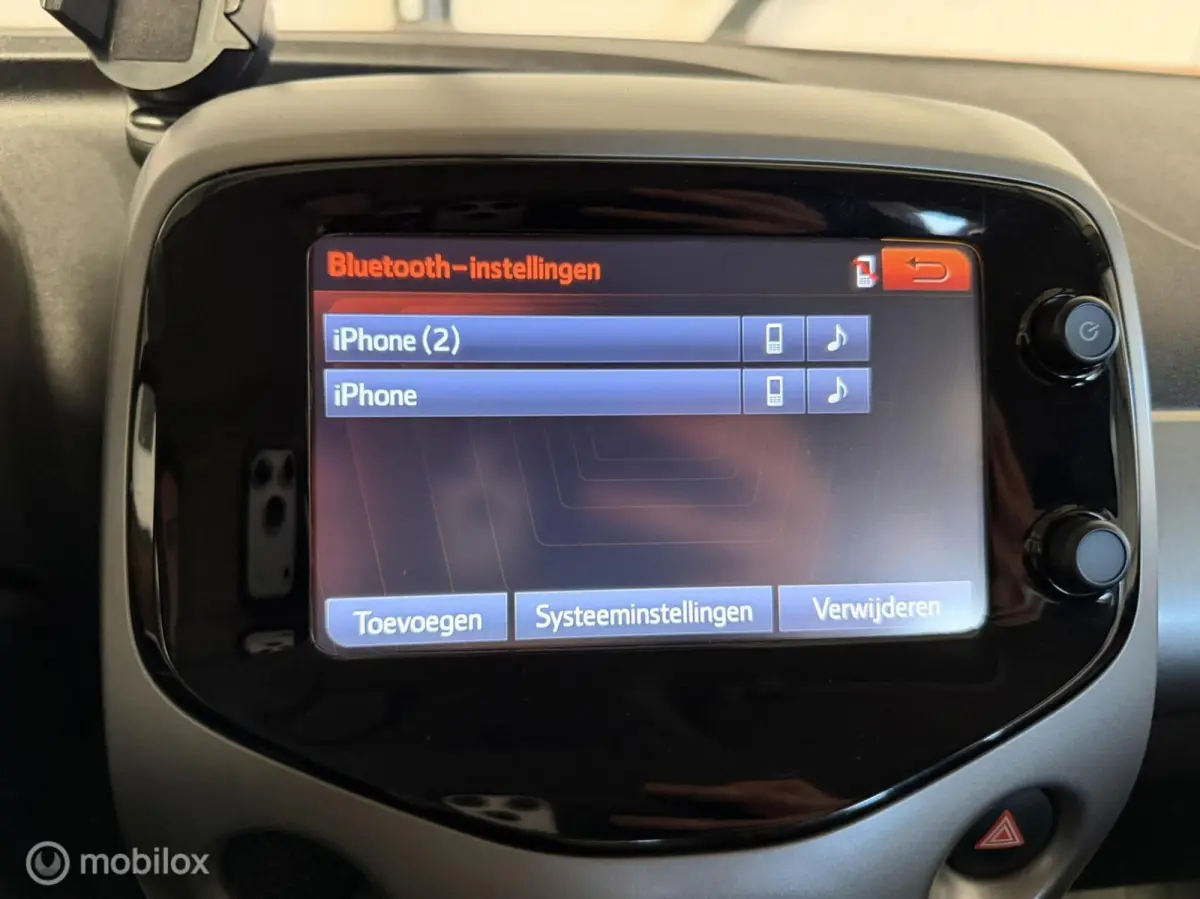 1.0 VVT-i x-wave Camera | Navigatie