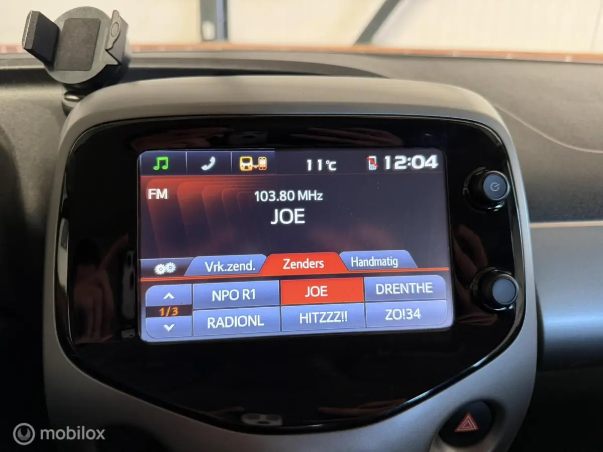 1.0 VVT-i x-wave Camera | Navigatie