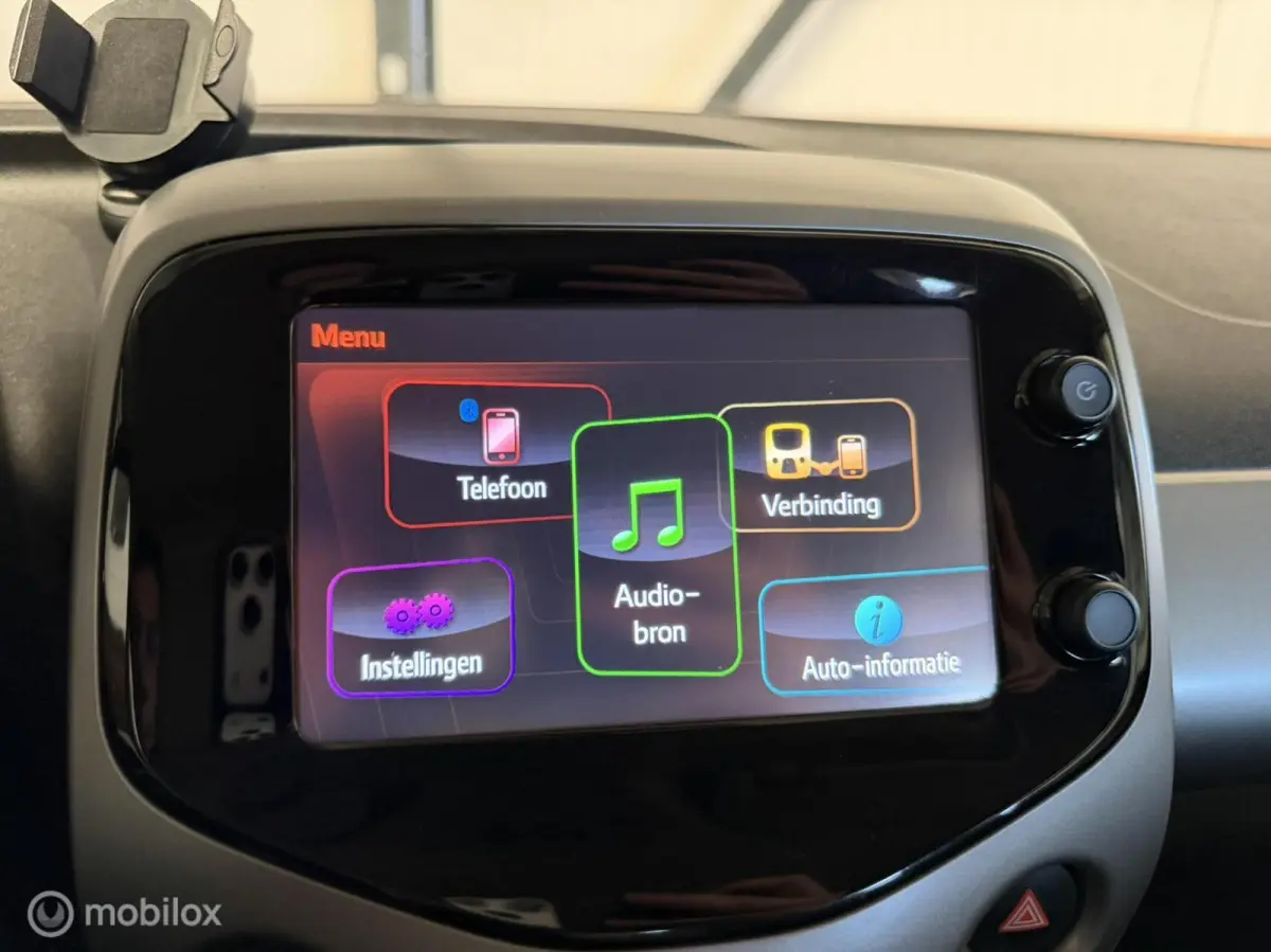 1.0 VVT-i x-wave Camera | Navigatie