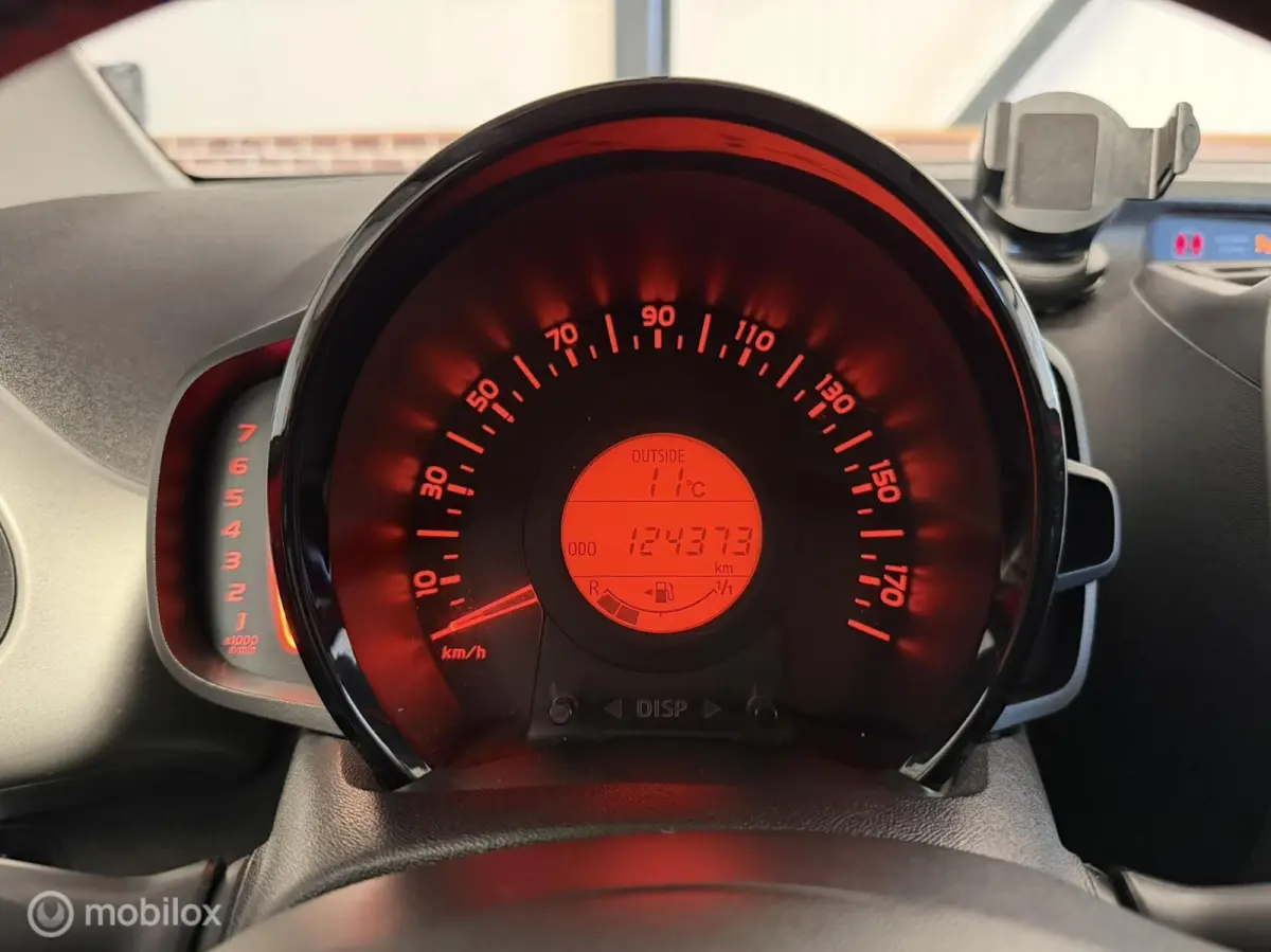 1.0 VVT-i x-wave Camera | Navigatie