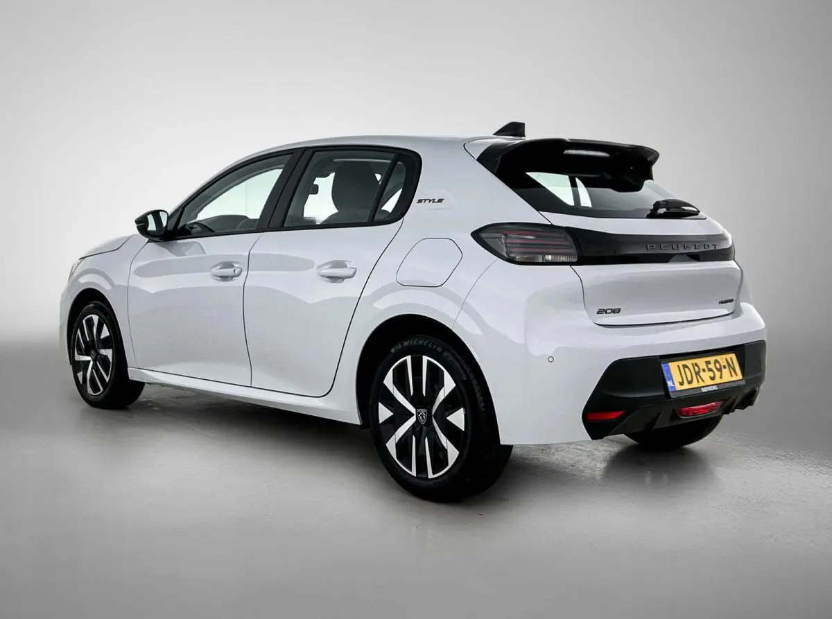 1.2 Hybrid 110 e-DCS6 Style | Cruise Control | Airco | Verkeersbordherkenning | Apple CarPlay /Android Auto |