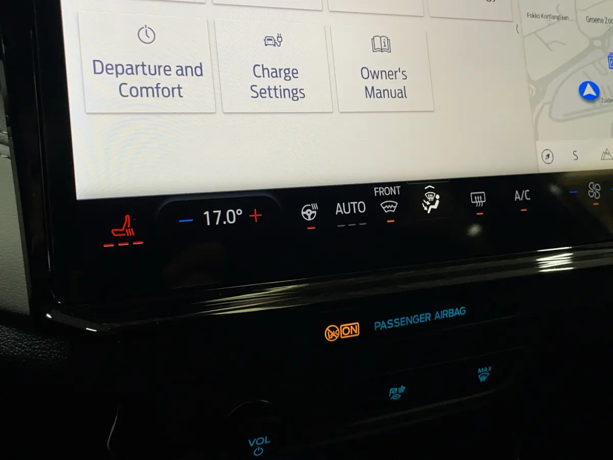 44 kWh Stuur- stoelverw. | Cruise control | Carplay | Achteruitrij camera | Parkeer sensoren