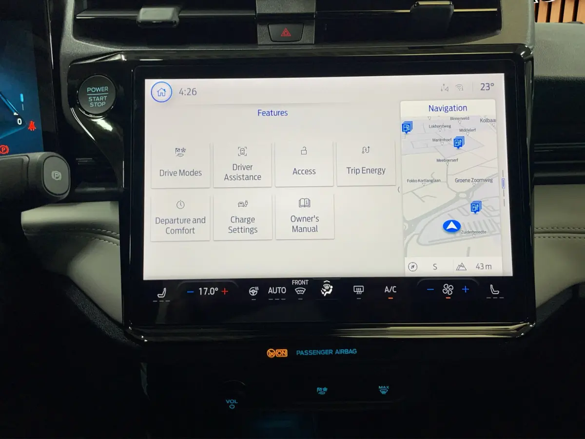 44 kWh Stuur- stoelverw. | Cruise control | Carplay | Achteruitrij camera | Parkeer sensoren