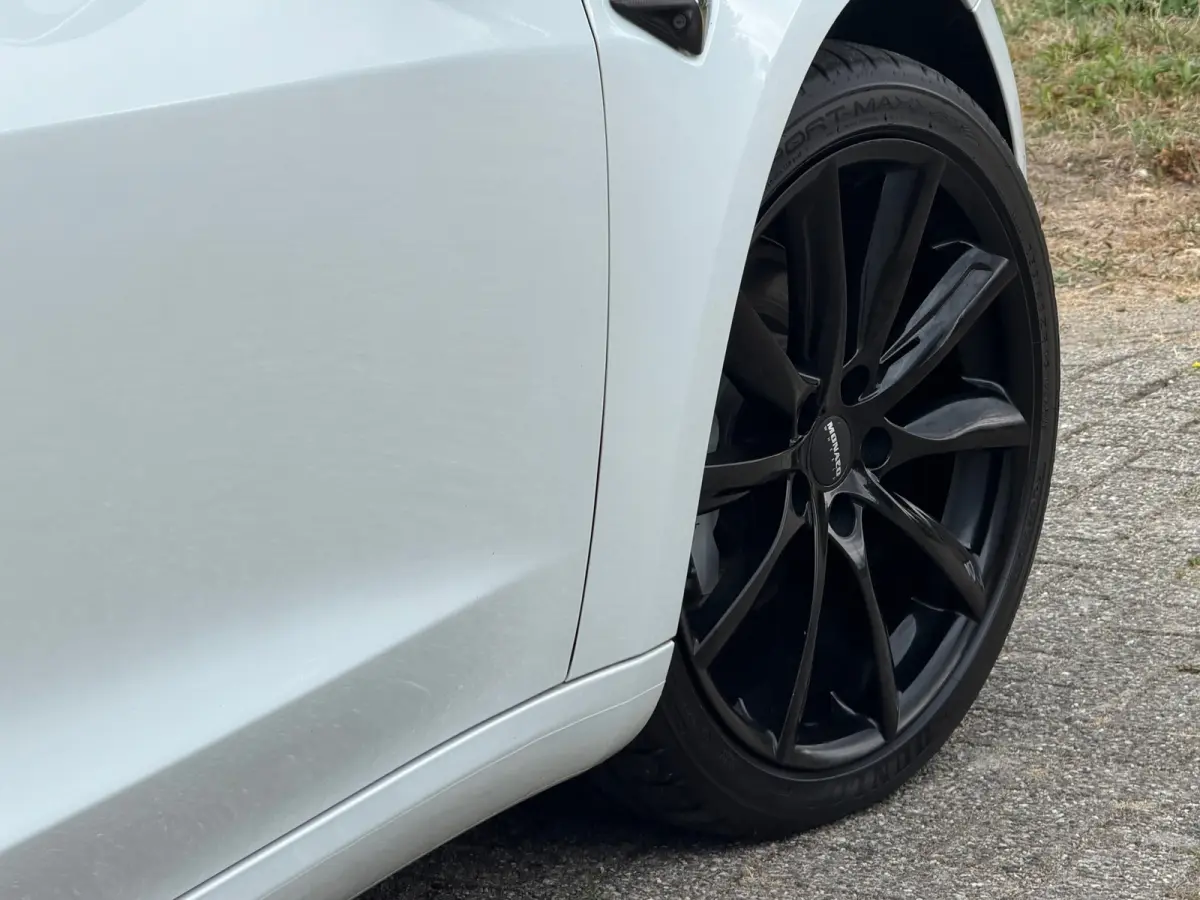 Long Range AWD 75 kWh - Pearl White - Panorama/Leder/Trekhaak - SoH 84%