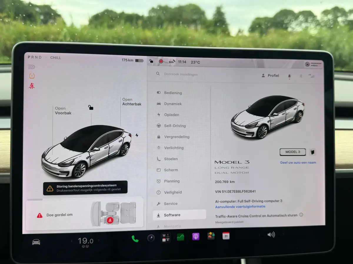 Long Range AWD 75 kWh - Pearl White - Panorama/Leder/Trekhaak - SoH 84%