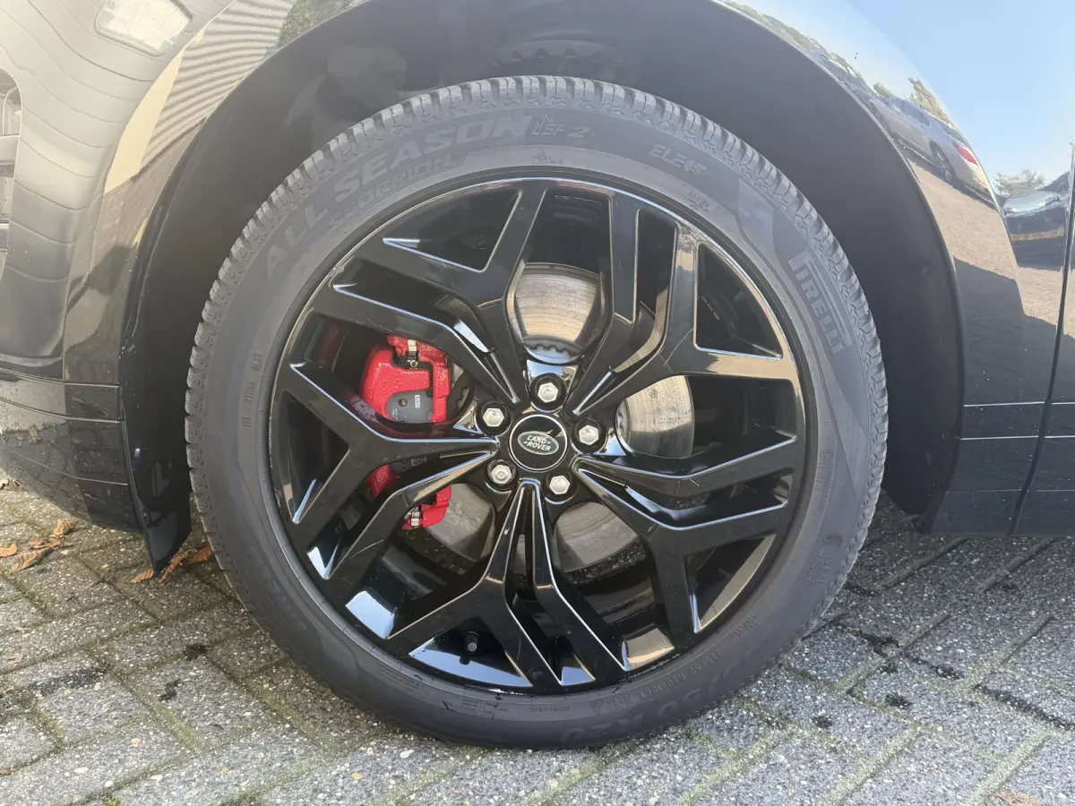 1.5 P300e AWD R-Dynamic HSE | Panoramadak | Meridian | Camera | Navigatie | Elektrische Achterklep |