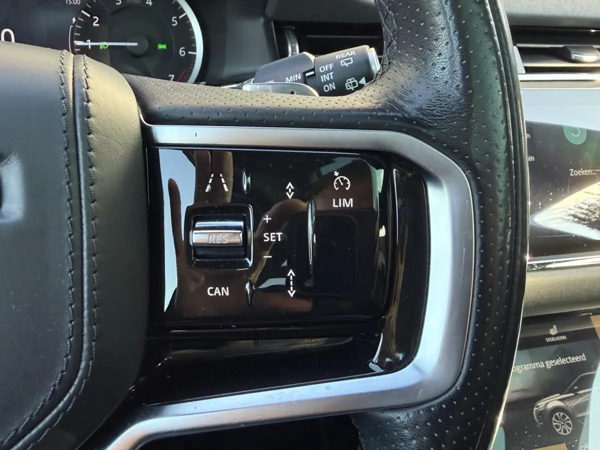 1.5 P300e AWD R-Dynamic HSE | Panoramadak | Meridian | Camera | Navigatie | Elektrische Achterklep |