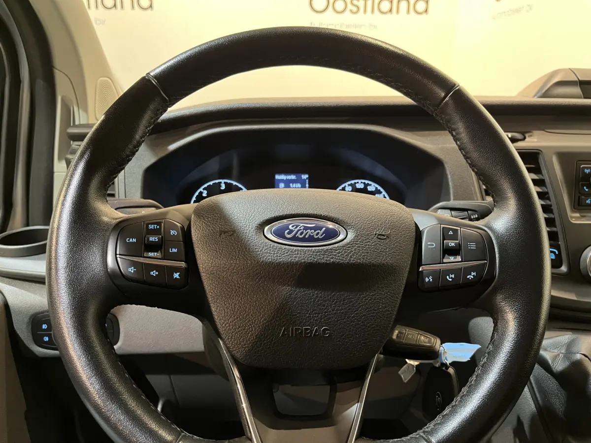 300 2.0 TDCI L2H1 Trend 130 PK / Servicebus / Sortimo Inrichting / Euro 6 / Airco / Cruise Control / PDC / Klep / 3-Zits