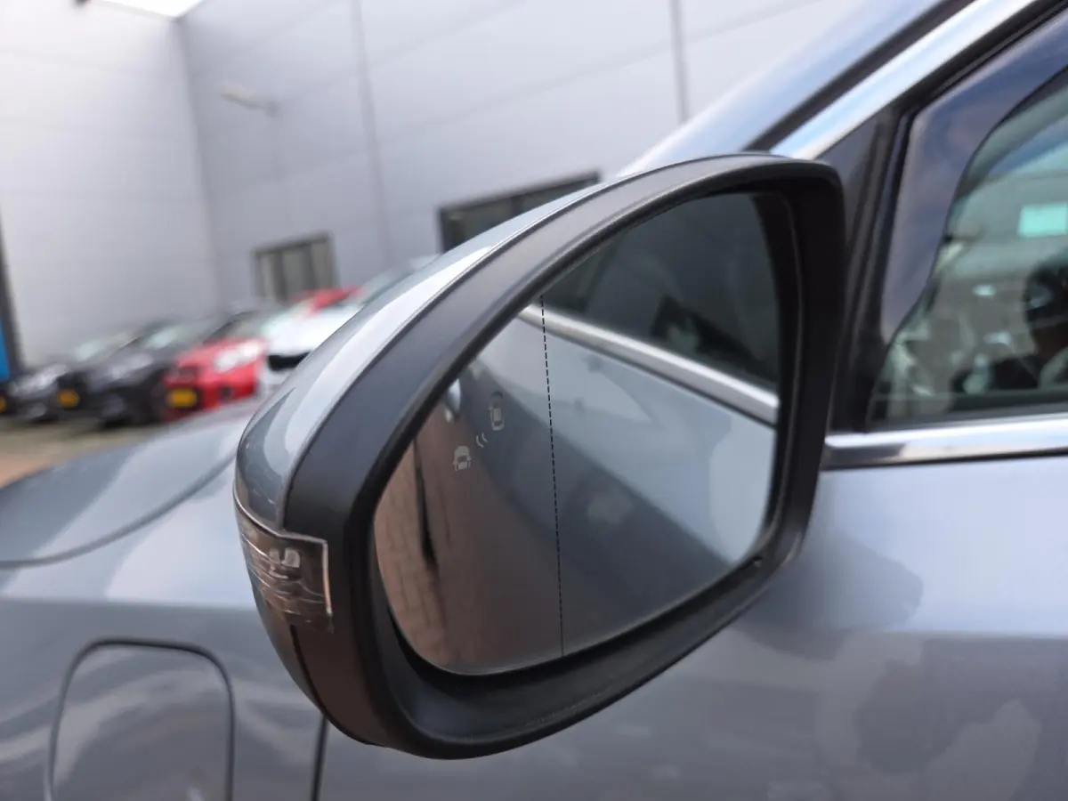 1.6I PHEV ExecutiveLine | Automaat | Dealer onderhouden | Panorama dak | Stoelverwarming en Ventilatie | Dodehoek Detectie | Leder | Carplay | Camera | Cruise Control Adaptief |