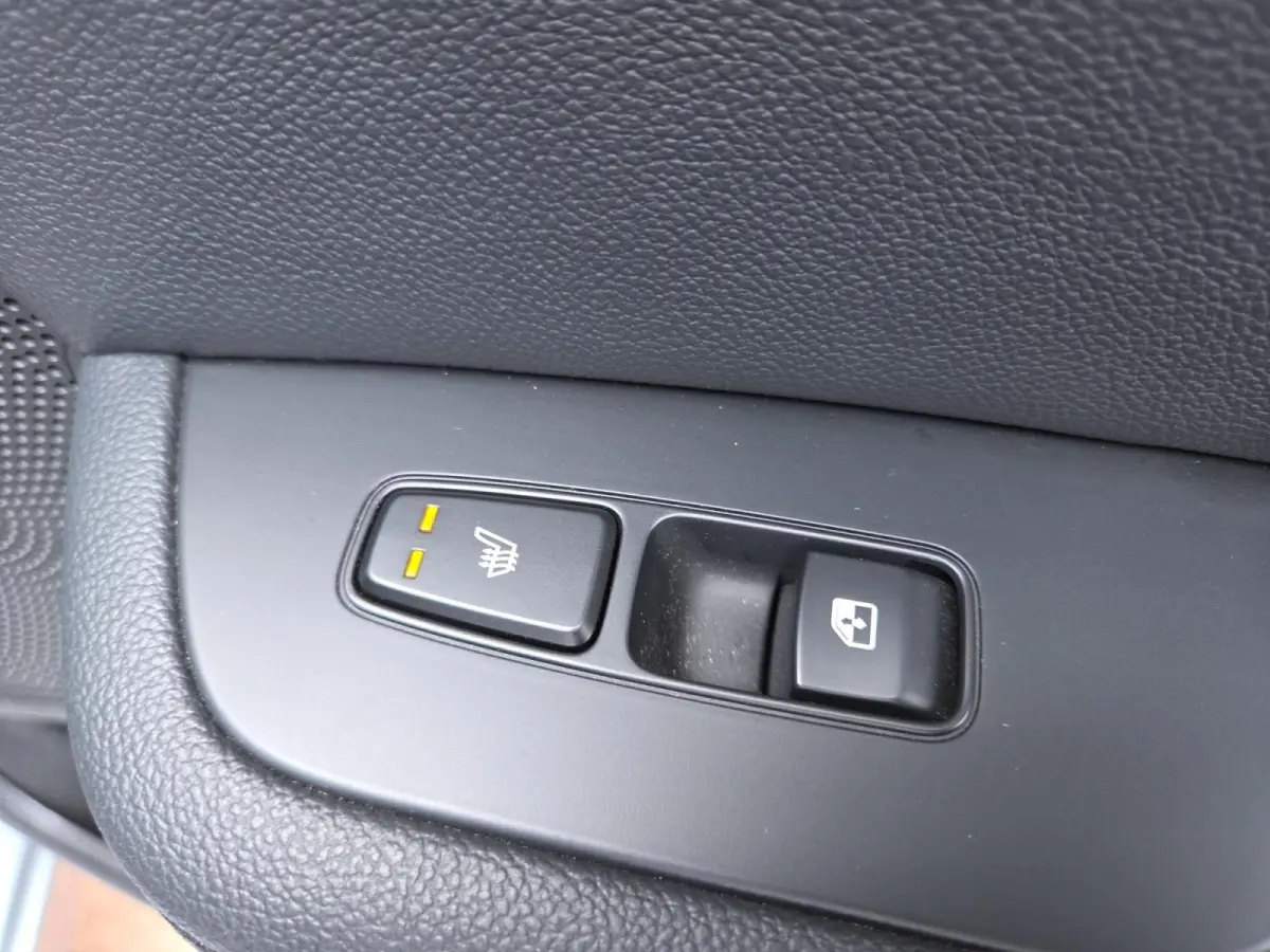 1.6I PHEV ExecutiveLine | Automaat | Dealer onderhouden | Panorama dak | Stoelverwarming en Ventilatie | Dodehoek Detectie | Leder | Carplay | Camera | Cruise Control Adaptief |
