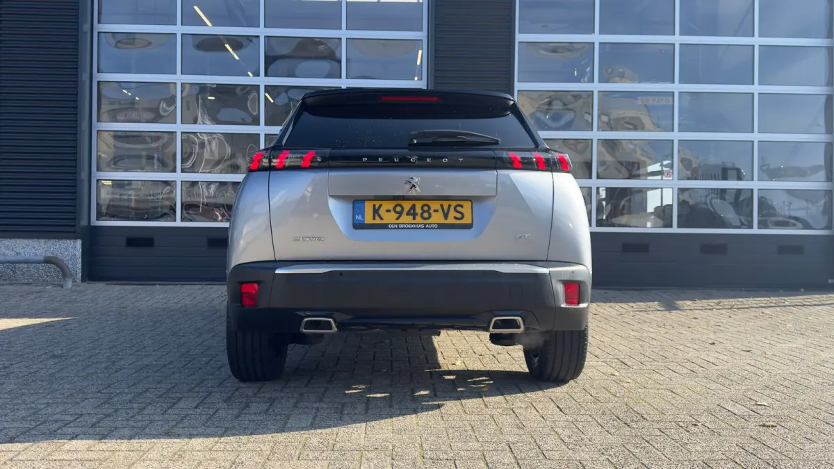 1.2 GT Pack | Camera | Parkeersensoren | Alcantara | Apple Carplay / Android Auto | Keyless entry |