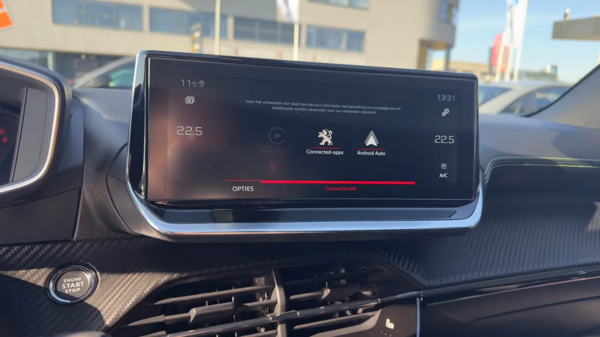 1.2 GT Pack | Camera | Parkeersensoren | Alcantara | Apple Carplay / Android Auto | Keyless entry |