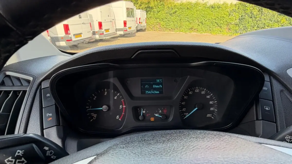 2.0 TDCI 96KW 131PK L2H2 AIRCO/ CRUISE CONTROL/ NAVIGATIE/ TREKHAAK/ 100% DEALERONDERHOUDEN