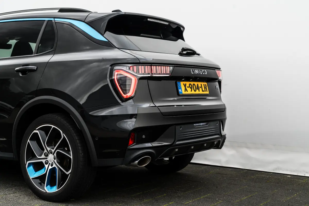 1.5 Plug-in Hybrid 262 Pk | Black Pack | Panoramadak | Zwarte Hemel | 75 km Elektrisch | 360 Camera | NL Auto | 20 inch. LMV | 1e eigenaar