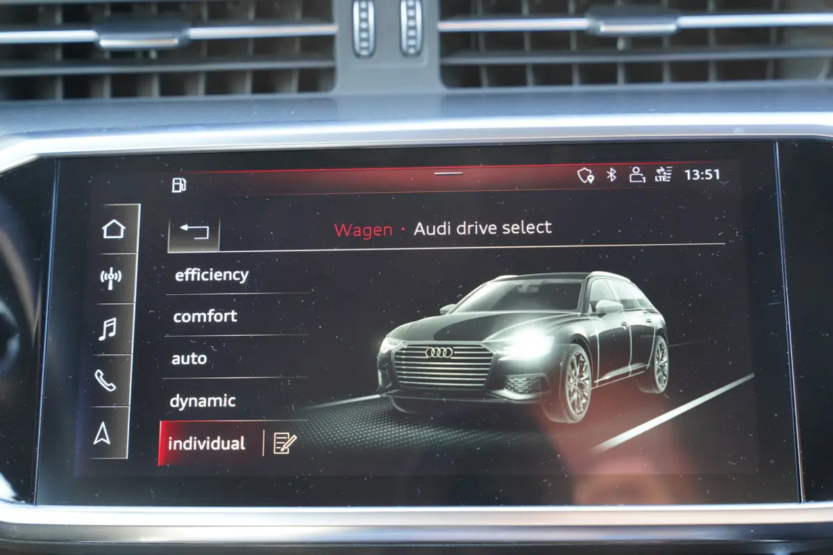 40 TDI quattro Business edition 204pk | Virtual Cockpit | Achteruitrijcamera | Cruise control adaptief met stop&go | Dab | Elektrisch bedienbare achterklep | LED koplampen | Navigatiesysteem