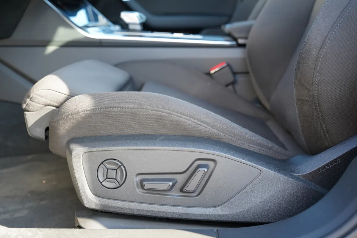 40 TDI quattro Business edition 204pk | Virtual Cockpit | Achteruitrijcamera | Cruise control adaptief met stop&go | Dab | Elektrisch bedienbare achterklep | LED koplampen | Navigatiesysteem