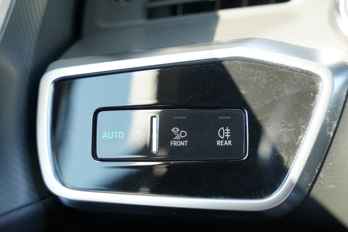 40 TDI quattro Business edition 204pk | Virtual Cockpit | Achteruitrijcamera | Cruise control adaptief met stop&go | Dab | Elektrisch bedienbare achterklep | LED koplampen | Navigatiesysteem