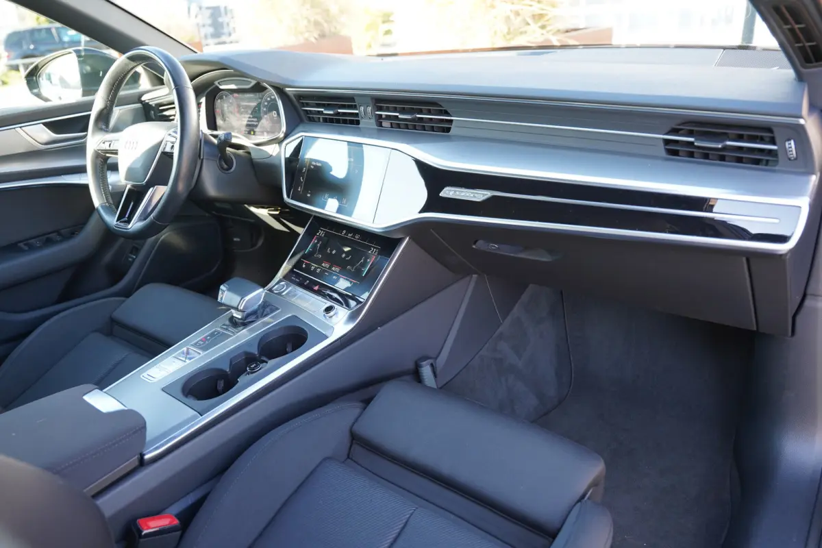 40 TDI quattro Business edition 204pk | Virtual Cockpit | Achteruitrijcamera | Cruise control adaptief met stop&go | Dab | Elektrisch bedienbare achterklep | LED koplampen | Navigatiesysteem
