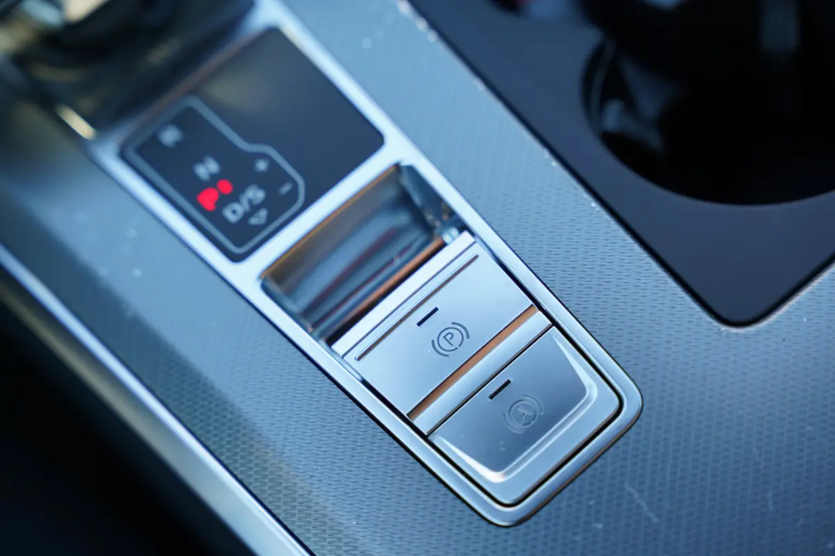 40 TDI quattro Business edition 204pk | Virtual Cockpit | Achteruitrijcamera | Cruise control adaptief met stop&go | Dab | Elektrisch bedienbare achterklep | LED koplampen | Navigatiesysteem