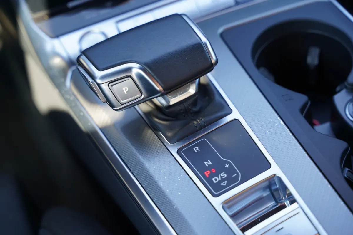 40 TDI quattro Business edition 204pk | Virtual Cockpit | Achteruitrijcamera | Cruise control adaptief met stop&go | Dab | Elektrisch bedienbare achterklep | LED koplampen | Navigatiesysteem