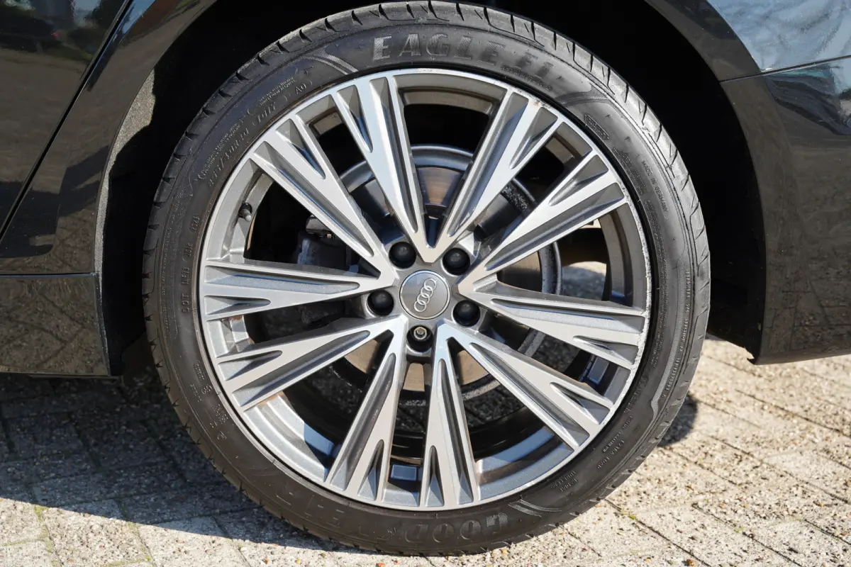 40 TDI quattro Business edition 204pk | Virtual Cockpit | Achteruitrijcamera | Cruise control adaptief met stop&go | Dab | Elektrisch bedienbare achterklep | LED koplampen | Navigatiesysteem