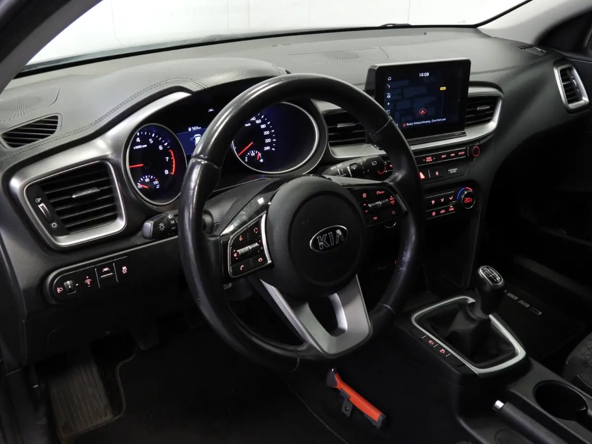 1.0 T-GDi DynamicLine NAVI/CAMERA/CLIMA/CRUISE/16"LMV!